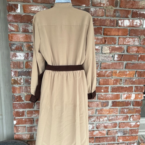 Vintage Adolph Schuman for Lilli Ann tan and brown belted dress size M - Picture 3 of 9